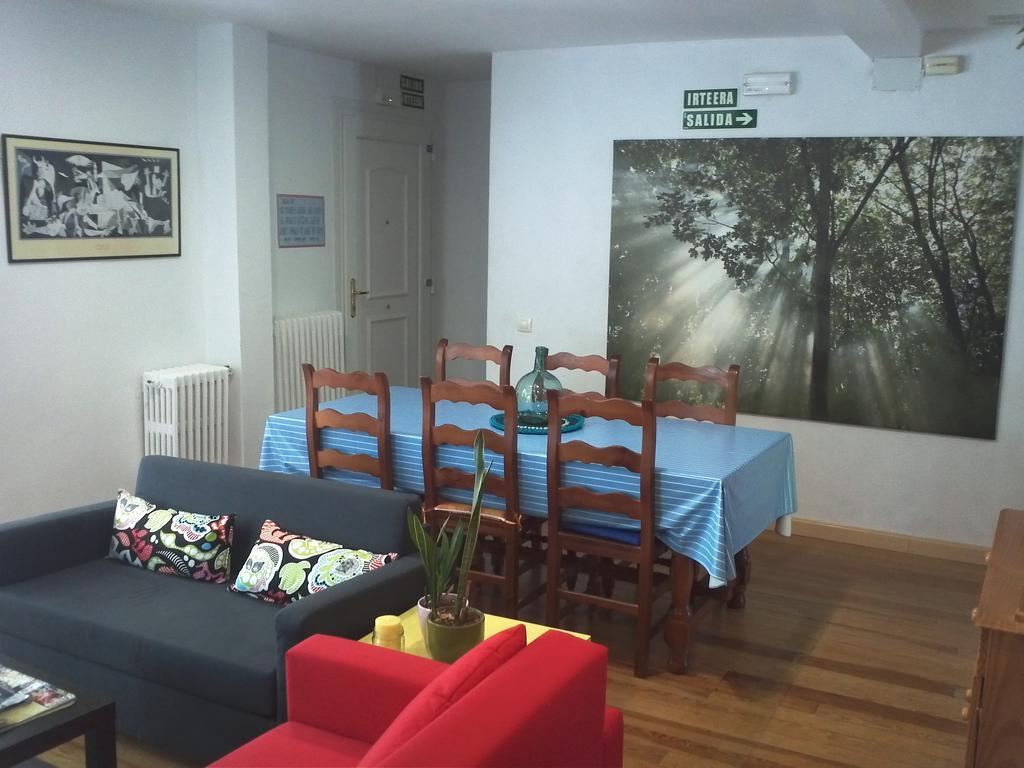 Xarma Hostel Pamplona Eksteriør bilde